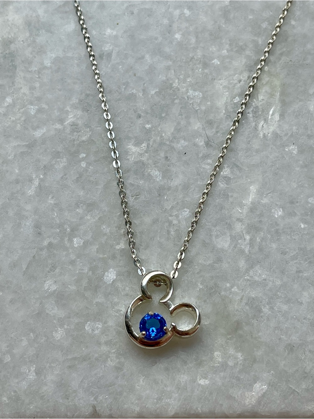 DISNEY SILVER PLATED CHAIN SWAROVSKI BLUE CRYSTAL MICKEY MOUSE PENDANT NECKLACE